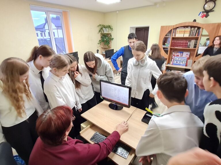 Учащиеся школы посетили редакцию газеты «Ашмянскi веснiк»